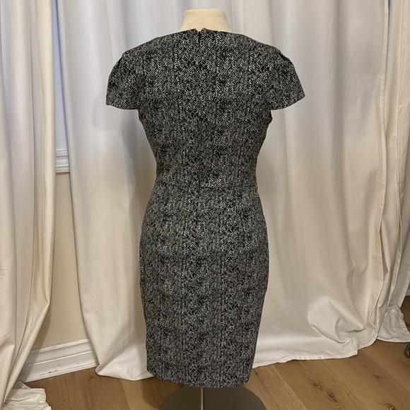 Black and white dress - Picture 3 of 3